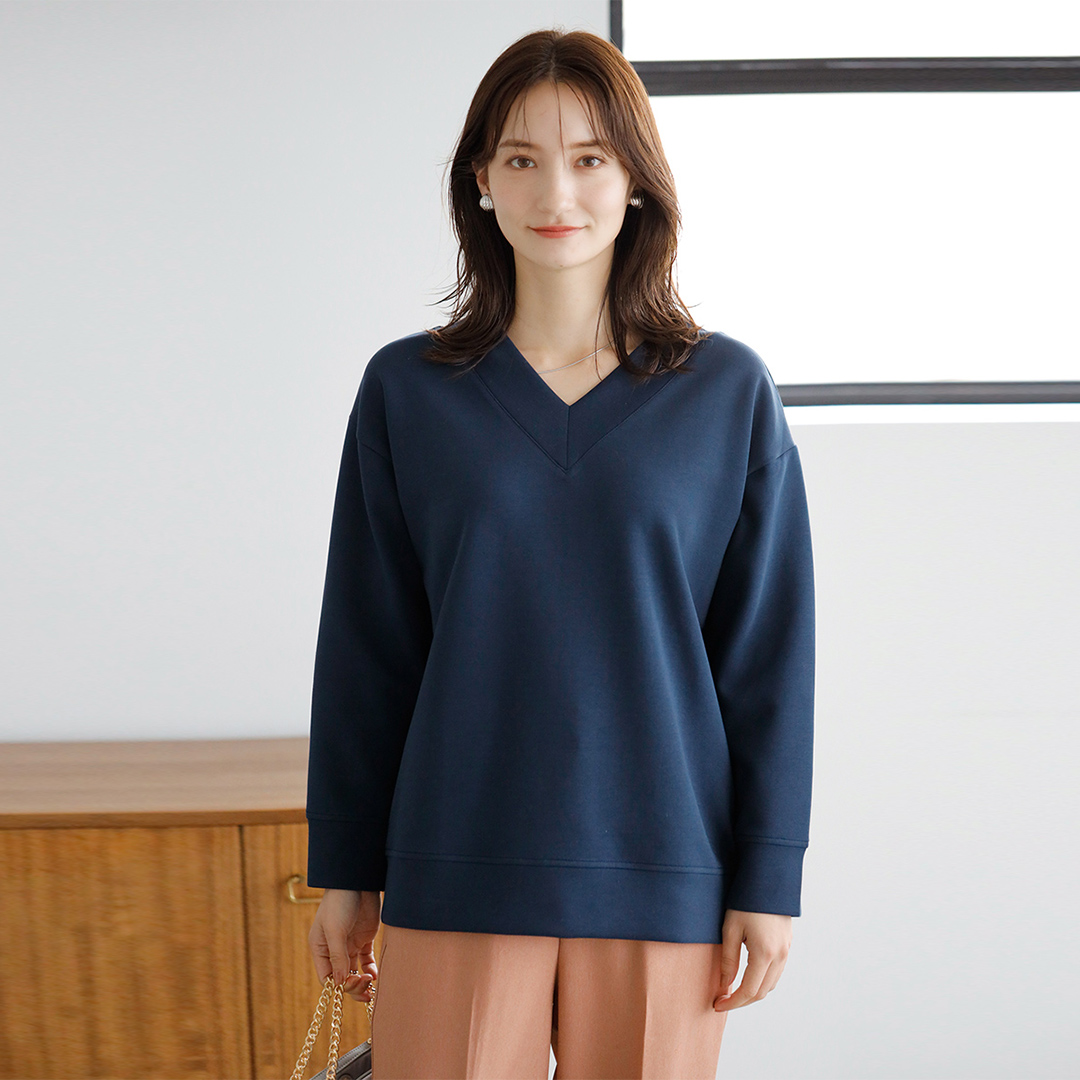 ネイビーVネック大人プルオーバー | ラインナップ | ファッションレンタル【EDIST. CLOSET】