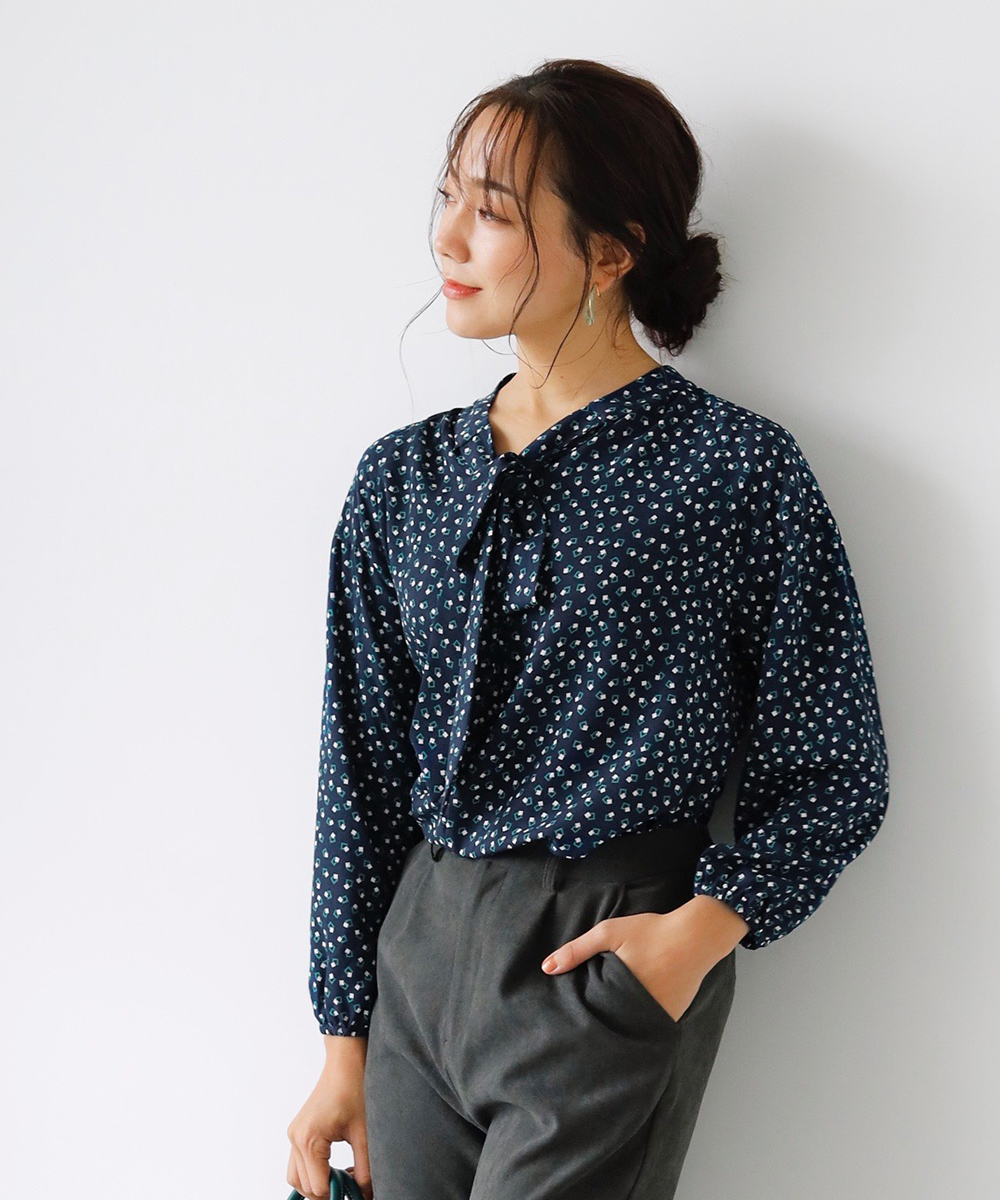 ★10％OFF★幾何学柄ボウタイブラウス | WEBストア | ファッションレンタル【EDIST. CLOSET】