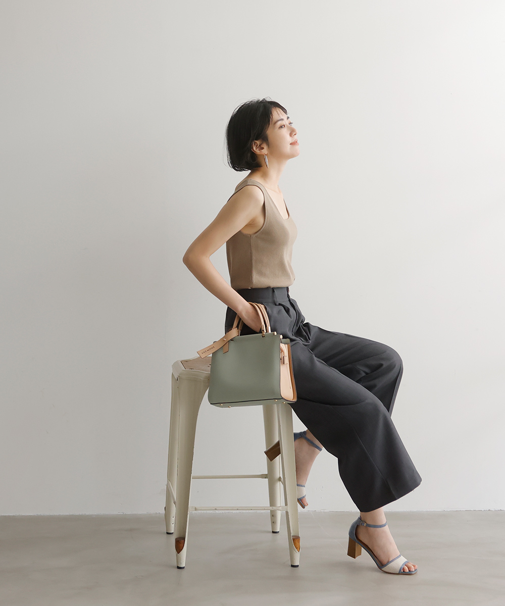 ★新商品★ドライタッチグレーセンタープレスパンツ | WEBストア | ファッションレンタル【EDIST. CLOSET】